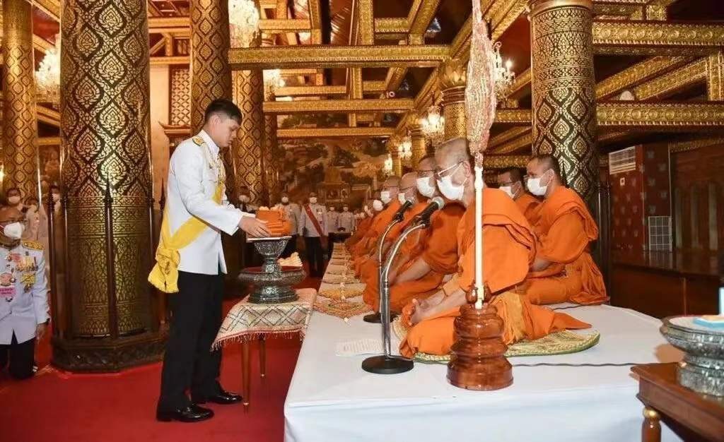 泰国二王妃及4位儿子,泰国二王妃四个儿子是泰王生的吗