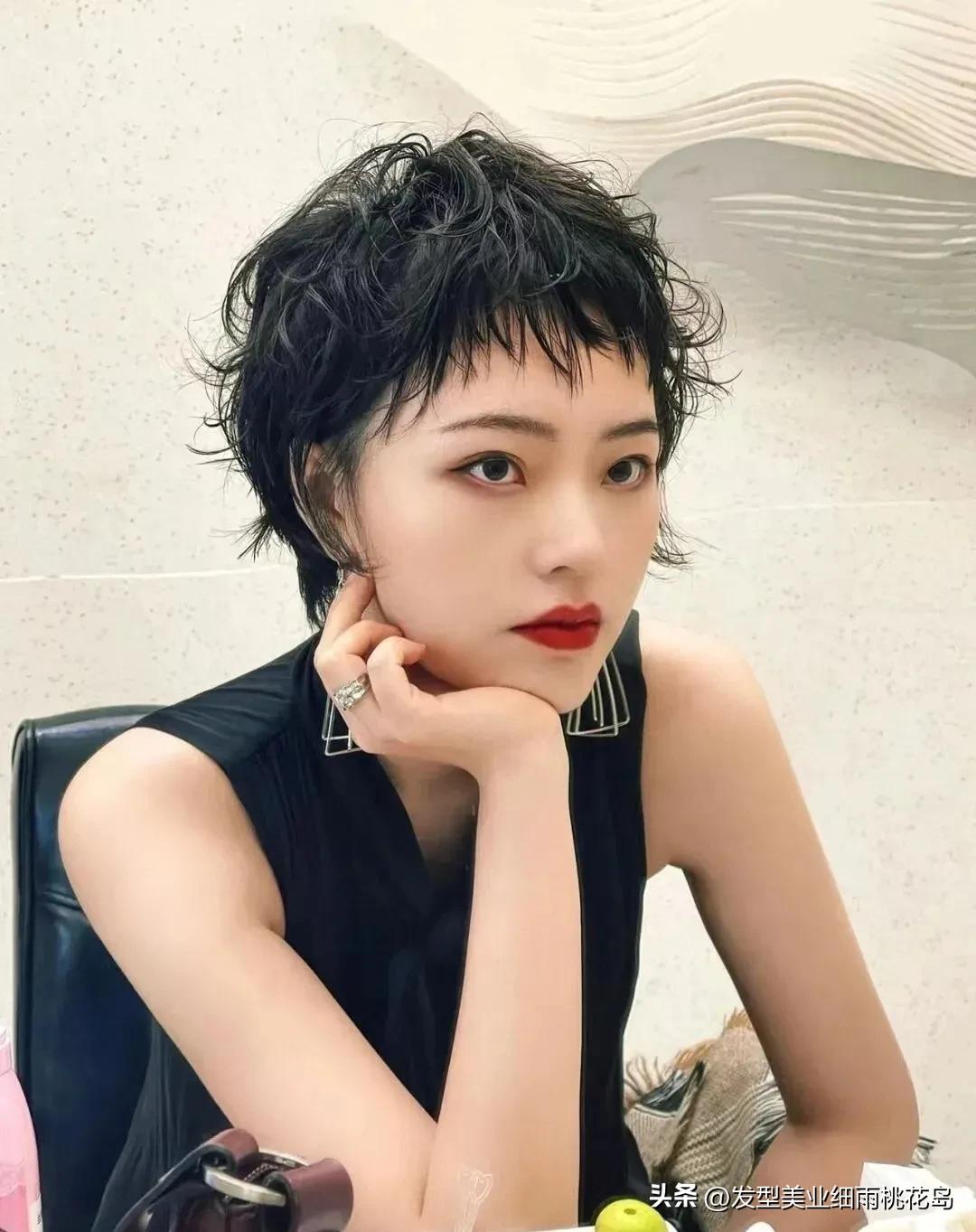 蓬松超短烫发型,超短发蓬松烫用几号杠子