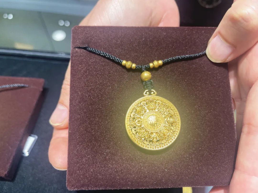 昌平金店金价比市里便宜吗 (昌平国泰百货金价)