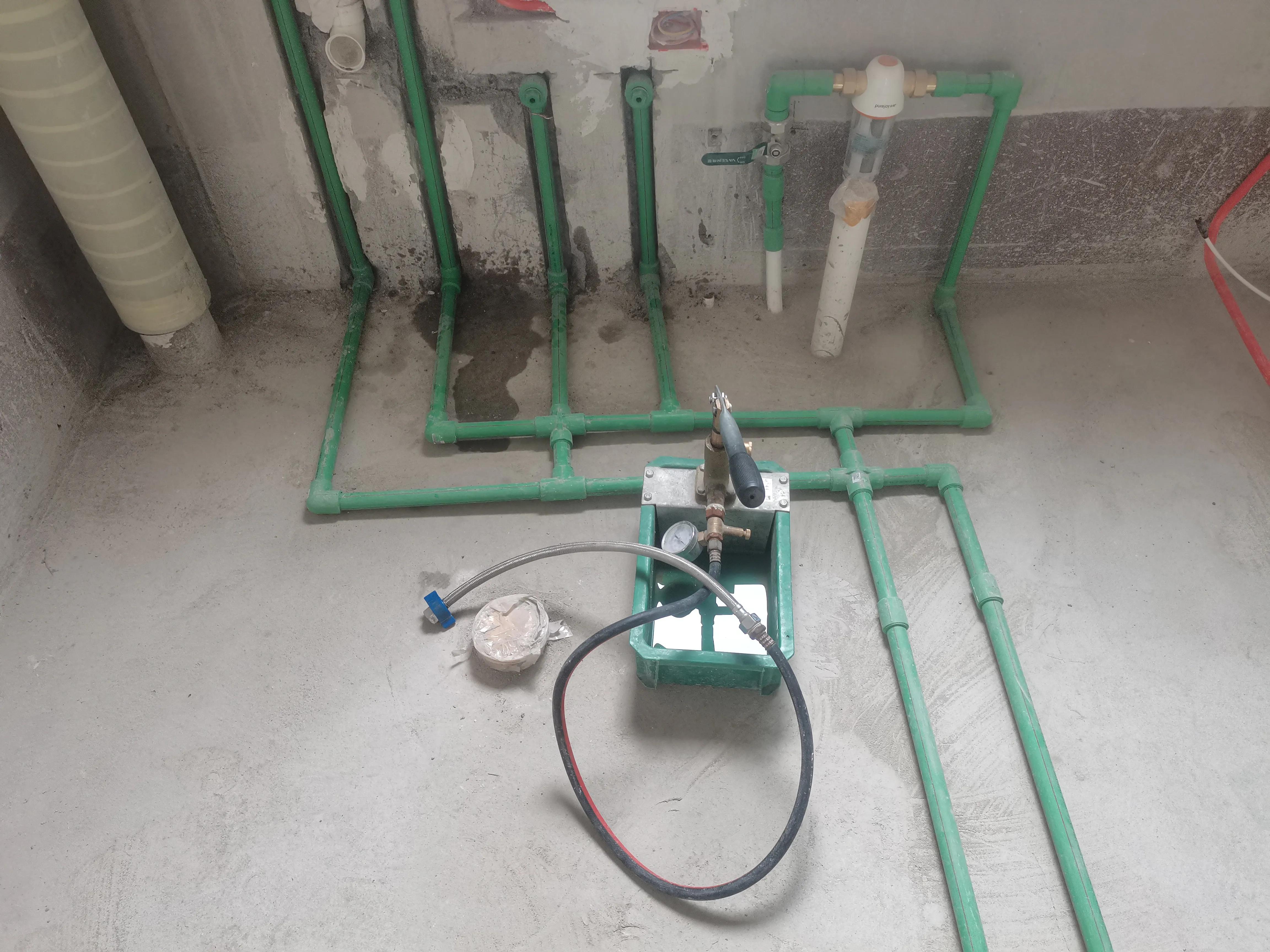 装修水管打压是谁打的,装修实录视频