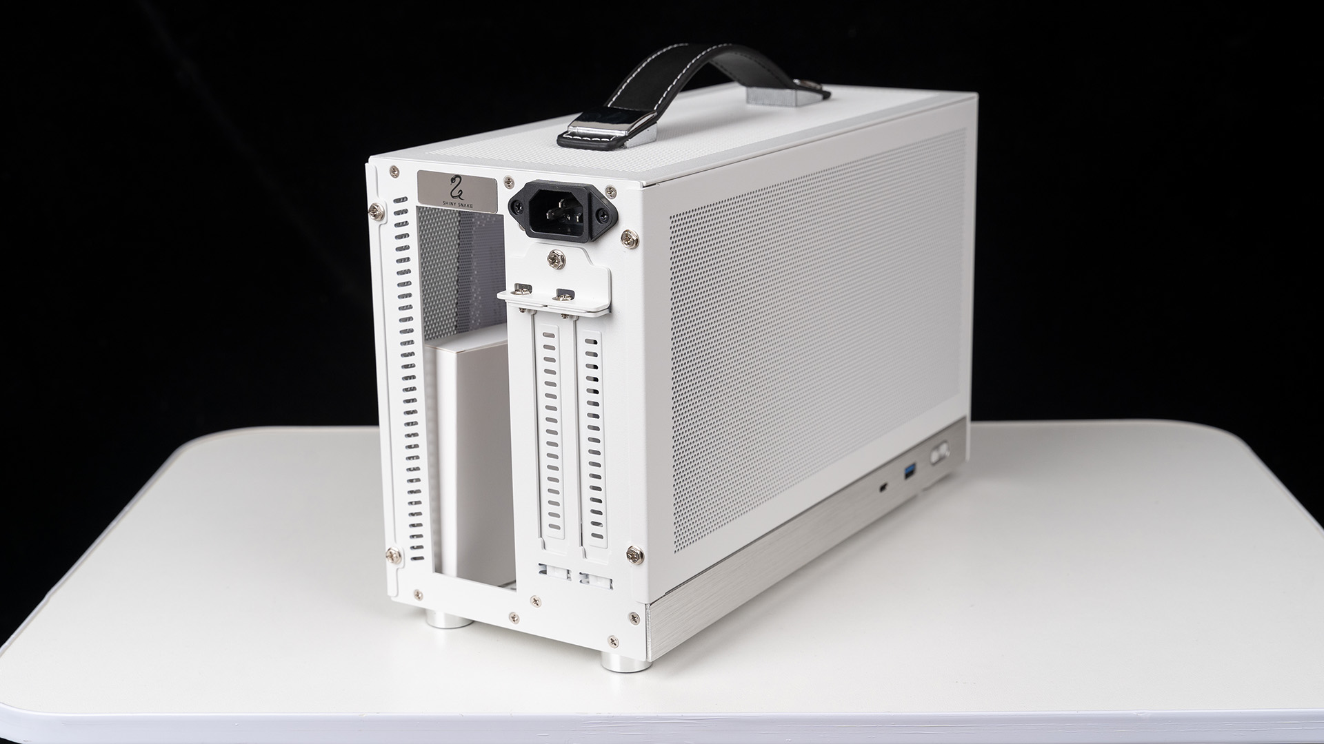 帮老爸装一台“超大杯”的8.1L便携主机—5600G+32GBD4+2*1TB固态