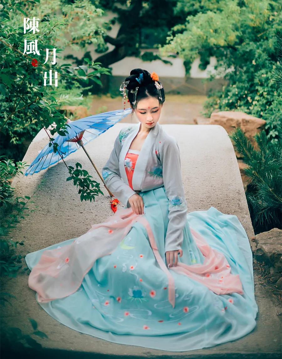 陈风月诗经原文,诗经陈风月出全文注音