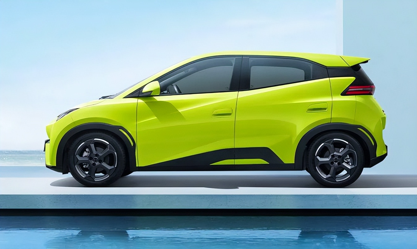 金杯共汝饮白刃不相饶配图,金杯共汝饮白刃不相饶完整版