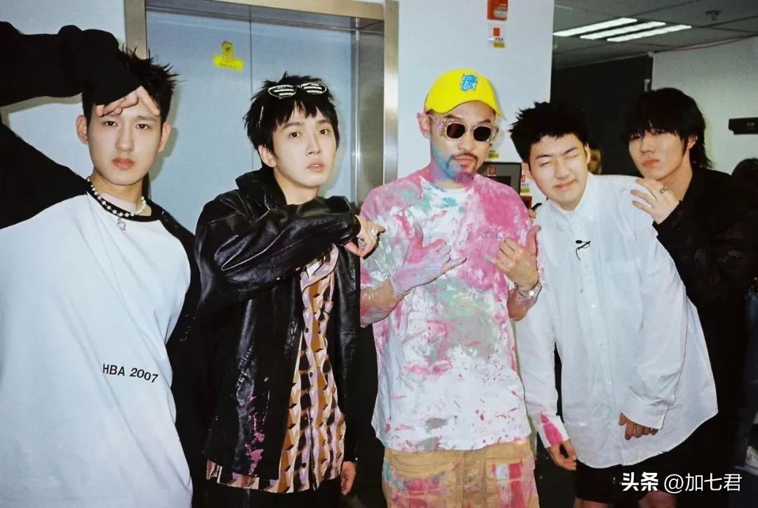 热狗中国说唱巅峰,热狗中国说唱巅峰对决穿搭