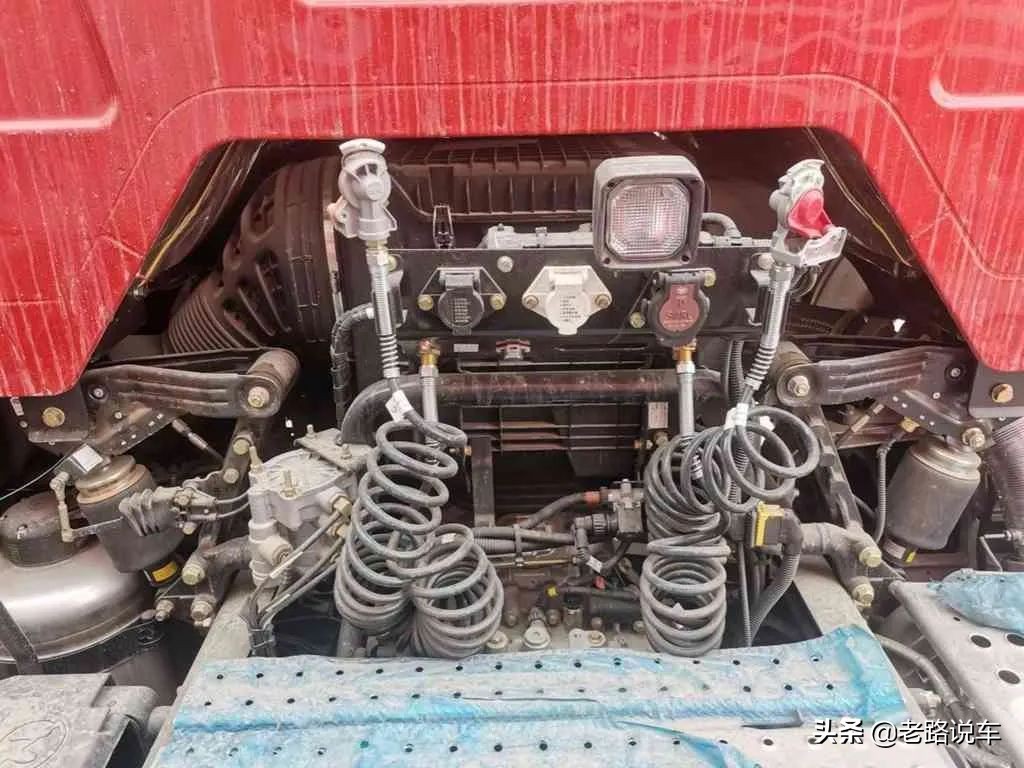 合肥解放j6p560马力牵引车报价,解放j6创富版220马力介绍