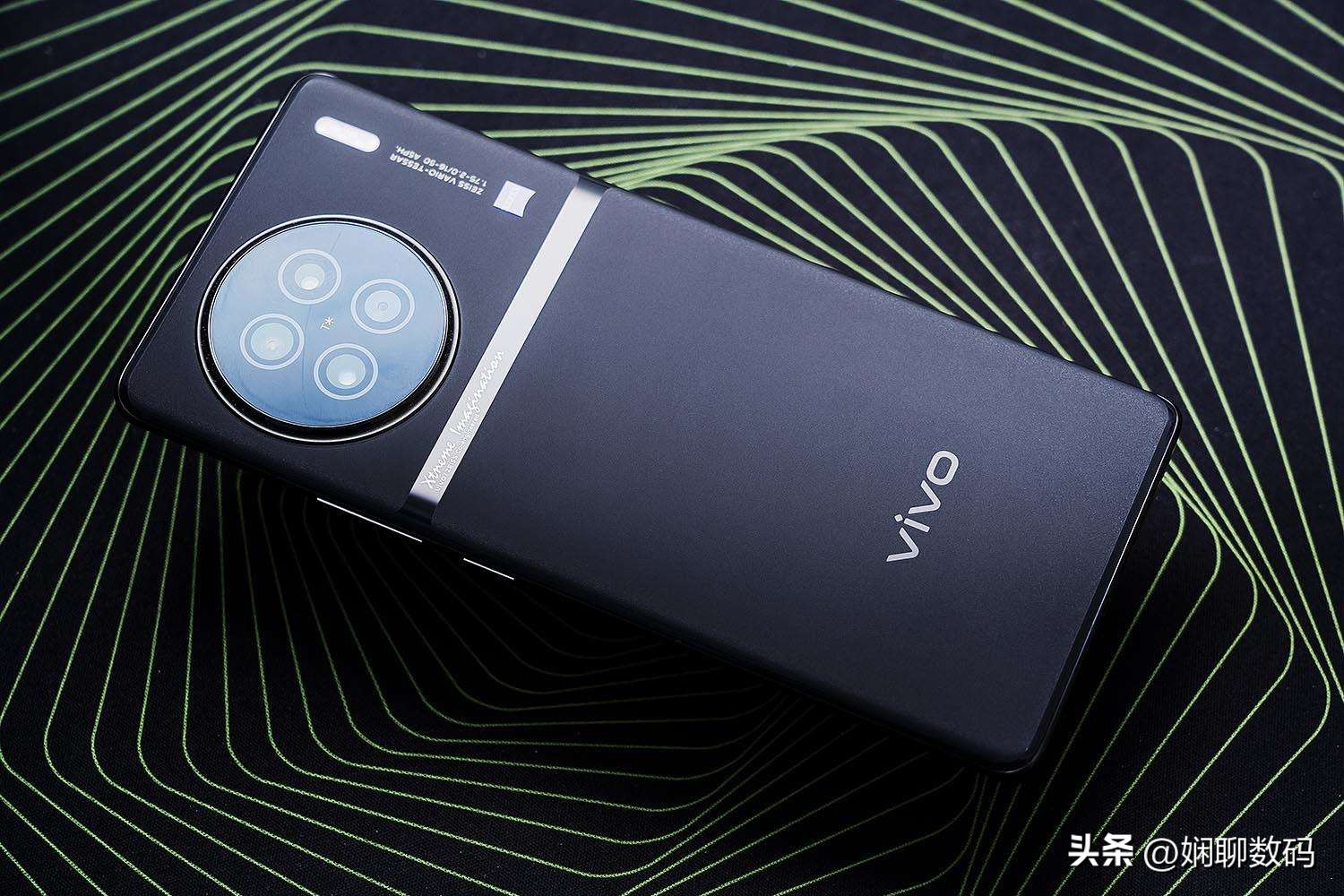 目前最值得买手机是哪一款,预算两千几买手机这四款不要错过