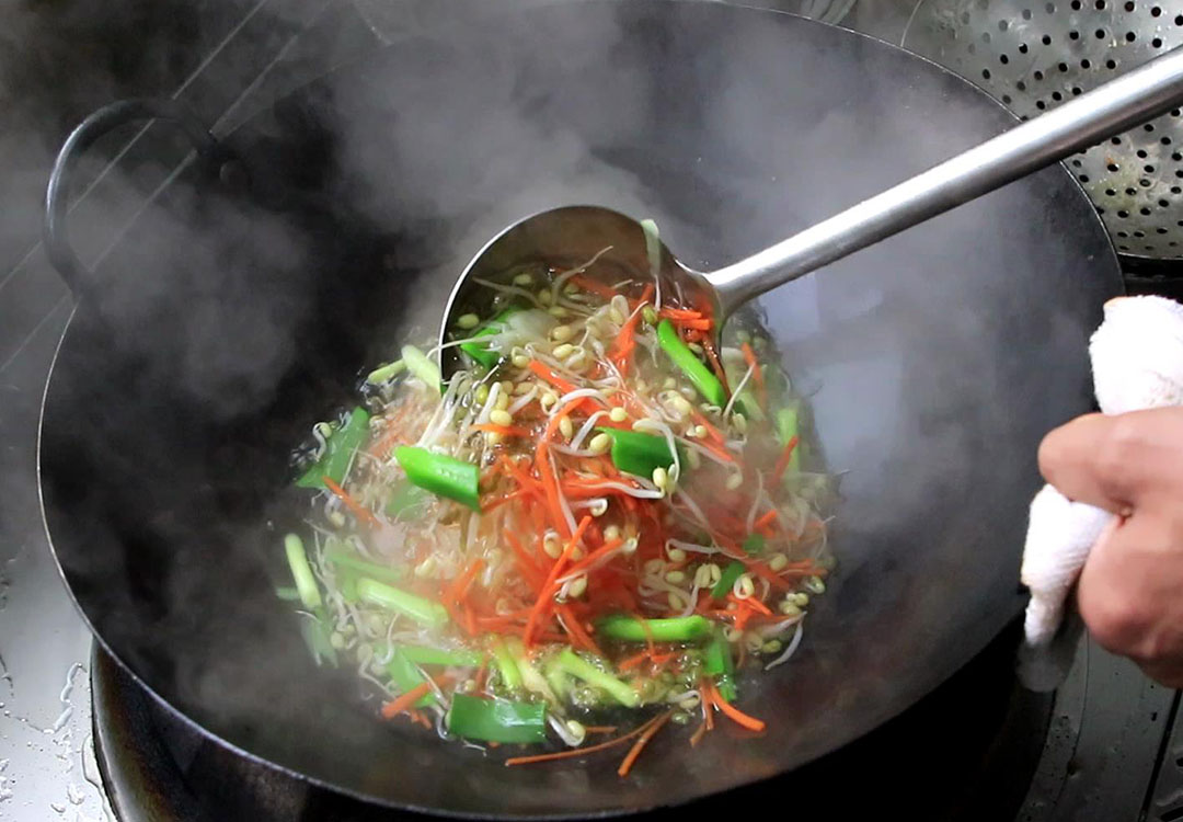 齿痕舌白口苦吃什么食疗,嘴巴有甜味吃得多容易饿