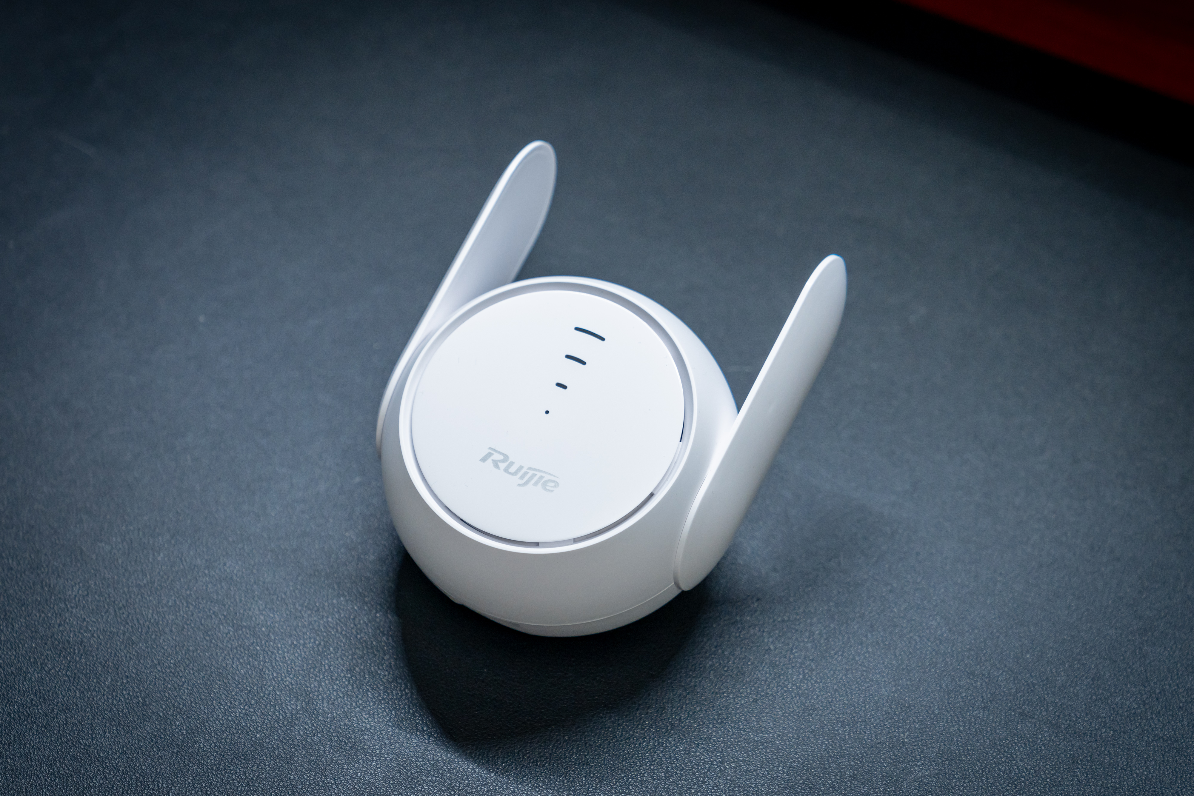 入户500M,两堵墙外卡成狗?如何用好锐捷小兔子改善家庭网络环境