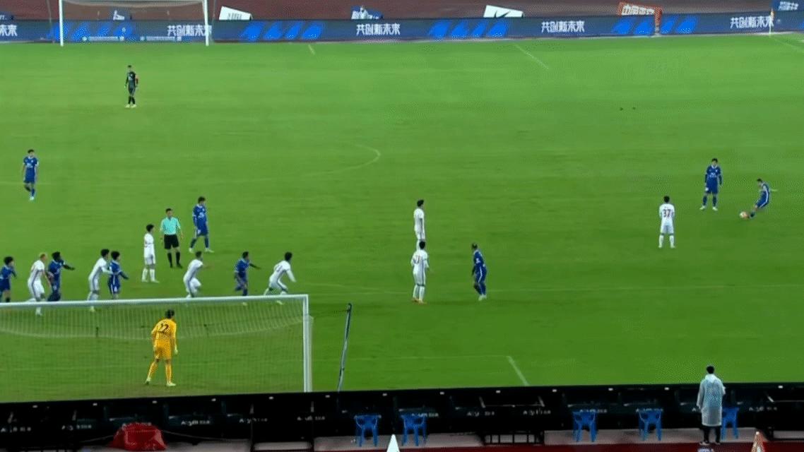 中超三镇vs泰山错失机会,中超争冠悬念再起完整版