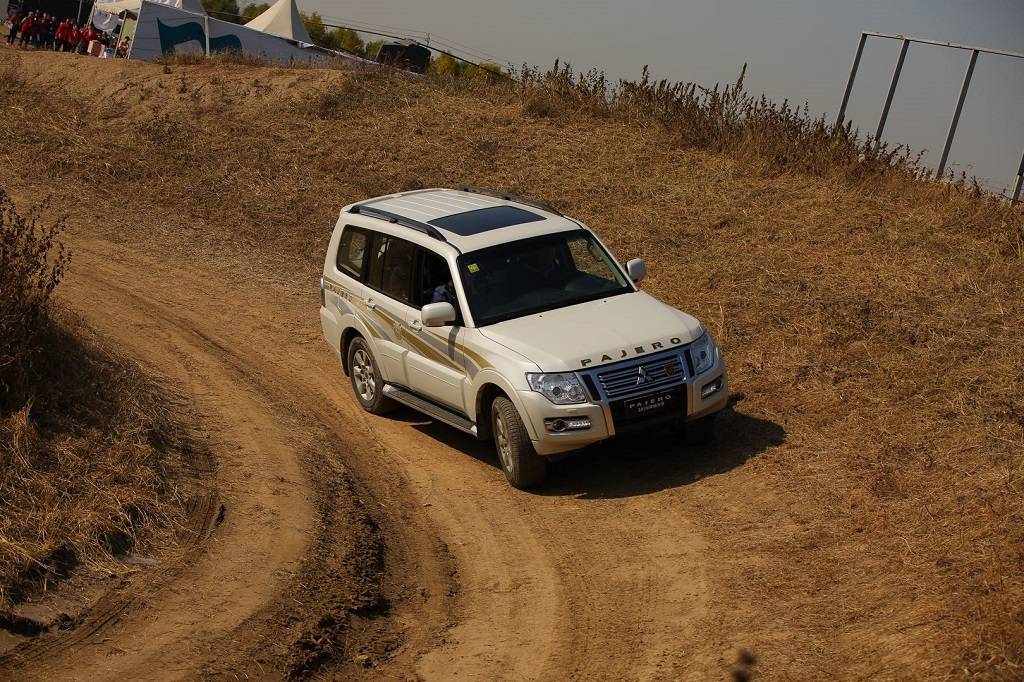 山猫帕杰罗硬派越野,山猫帕杰罗越野能力有多强