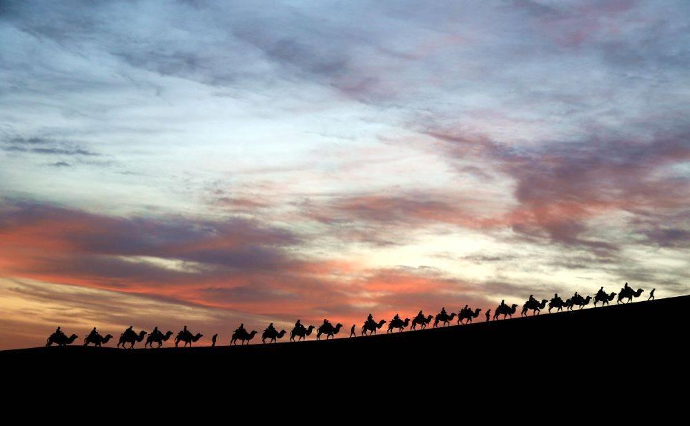 东方智慧，跨越千年，一路繁荣：论“一带一路”高峰论坛