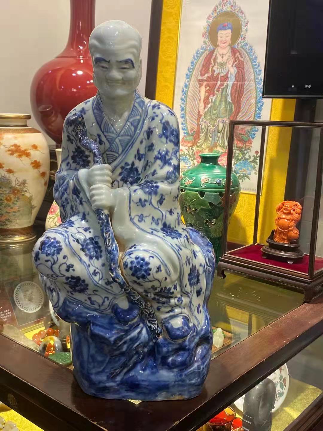 从十八尊晚清青花罗汉瓷塑造像看瓷器*物文**的历史意义