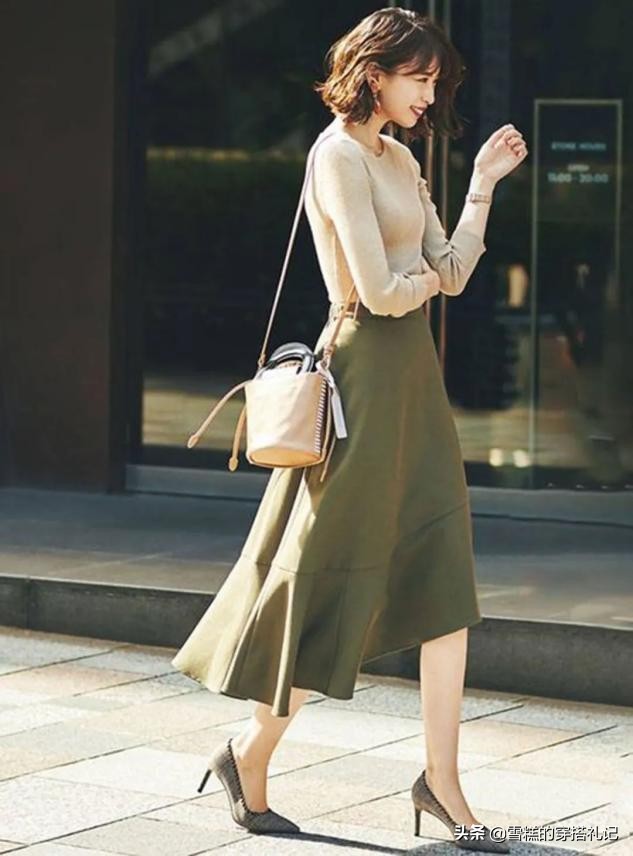 为什么穿短裙显腿短,梨形腿短身材适合什么半裙