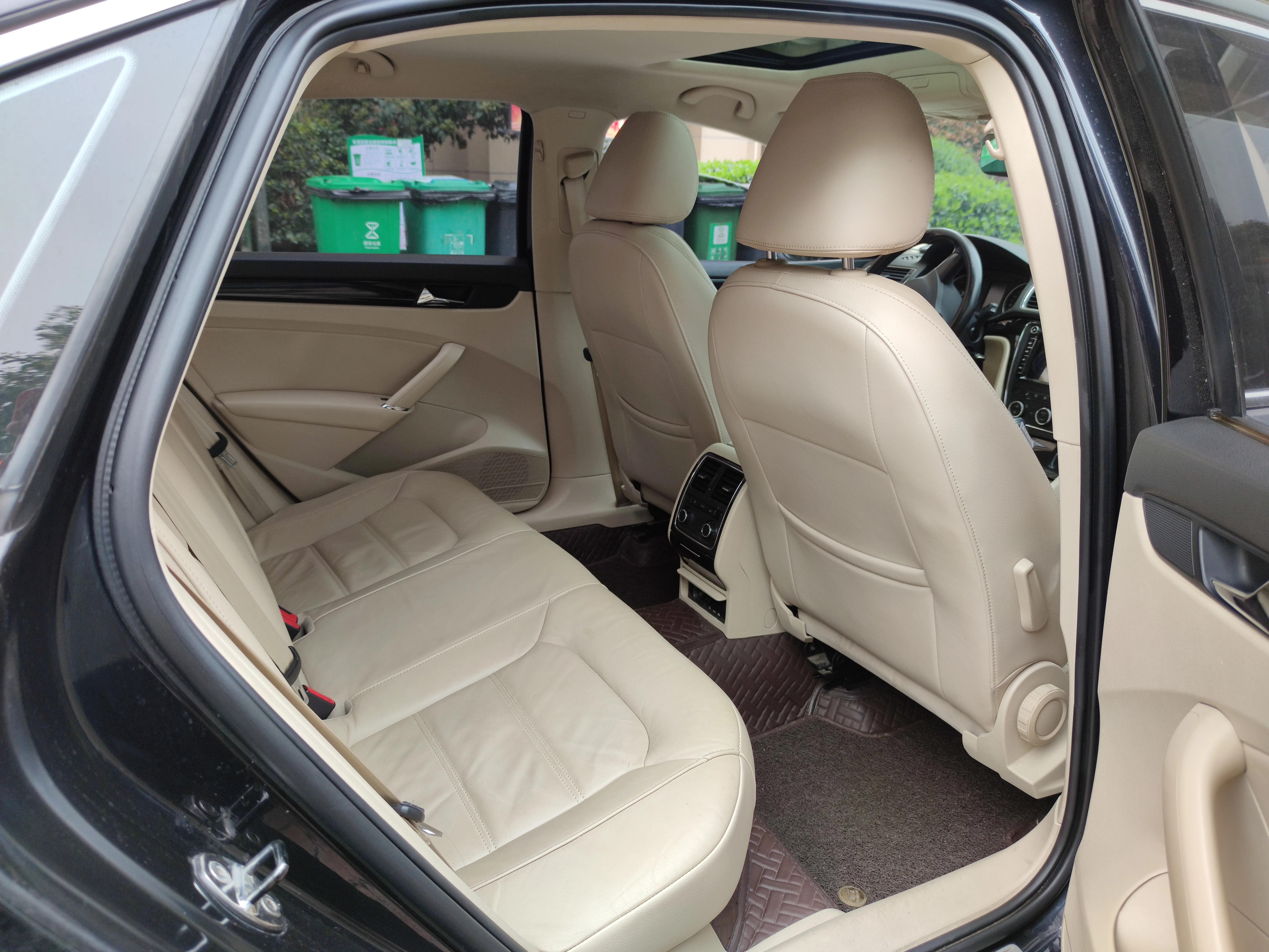 8年的爱丽舍怎么样,12年的帕萨特油耗多少