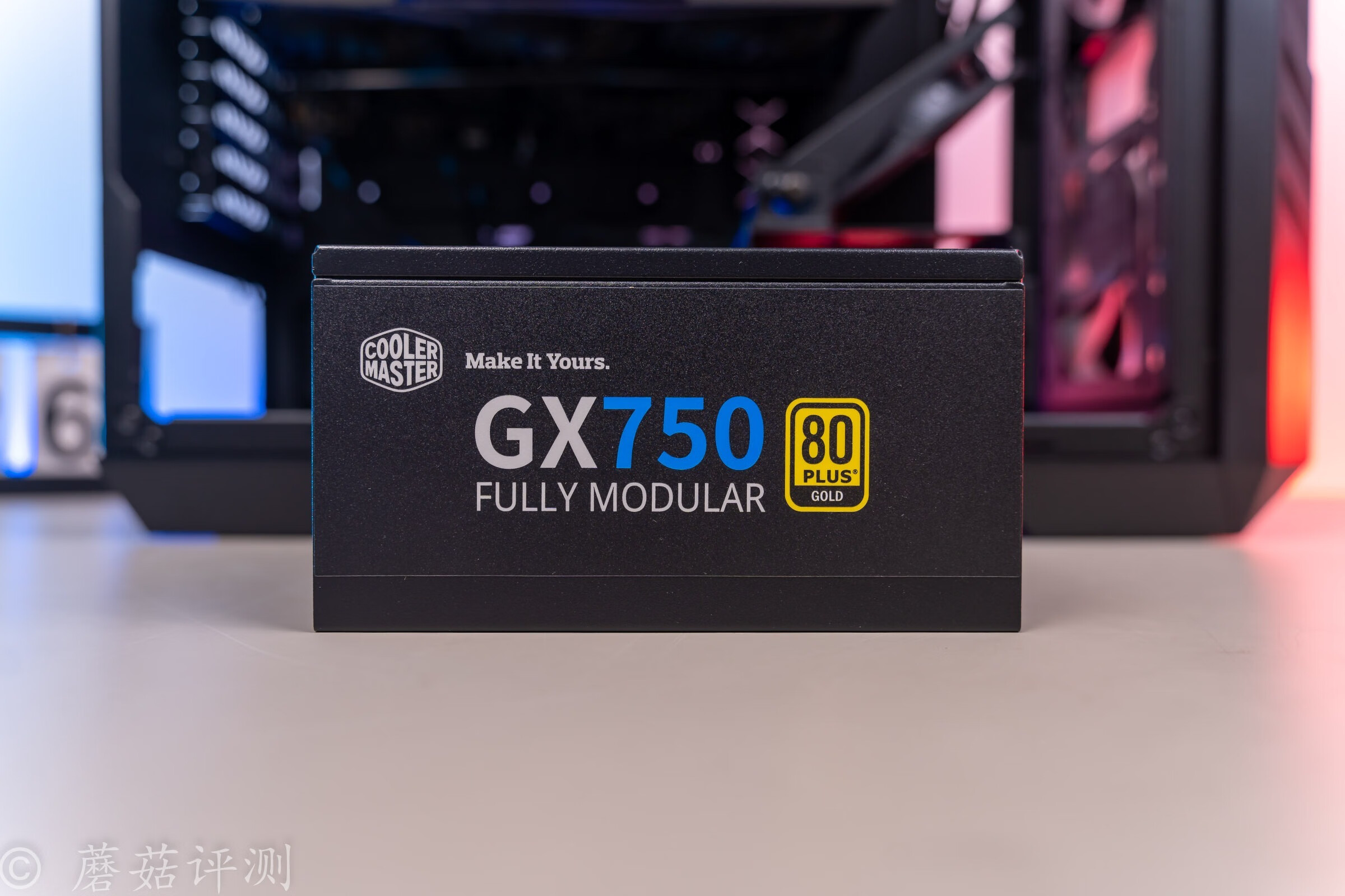 连续多日的高温，让朋友家的主机燥热难耐、更换机箱散热后获新生