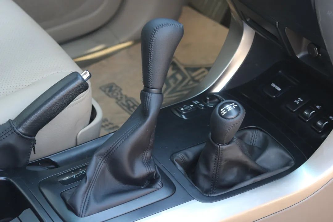 03年老款丰田霸道图片,经典极品老车丰田霸道