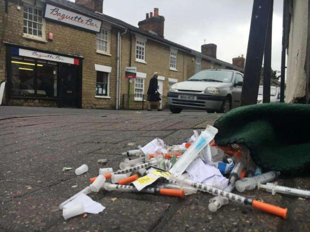 *品毒**合法还收税，政府公开“贩毒”，美国为什么要走这条不归路？