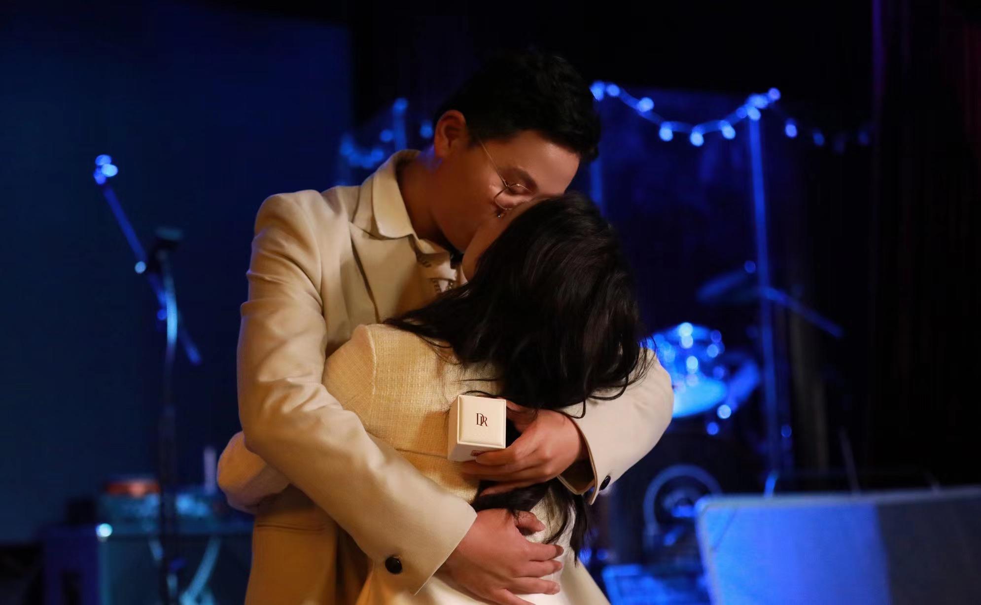 奥运冠军向奥运冠军求婚,58岁奥运冠军被求婚