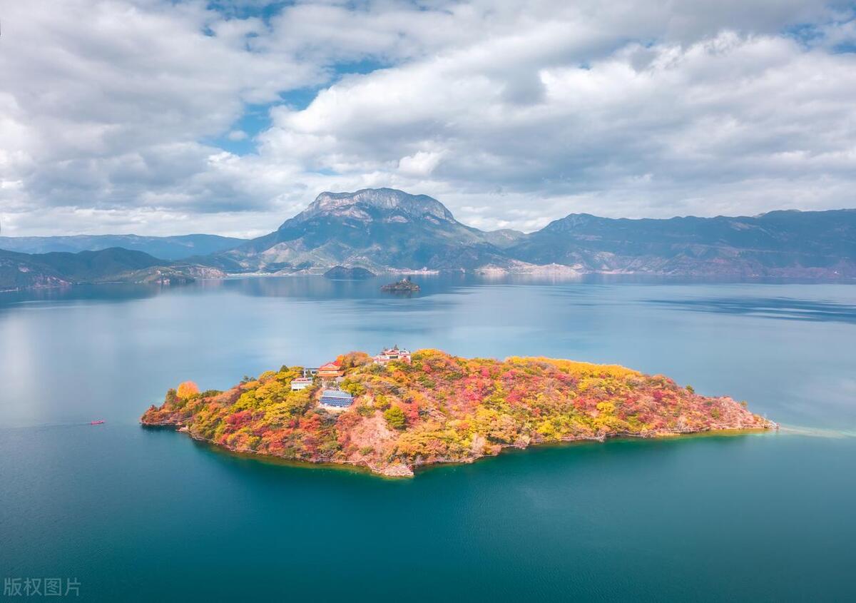 10月份适合出游的地方,最适合一个人旅行的10个漫游地