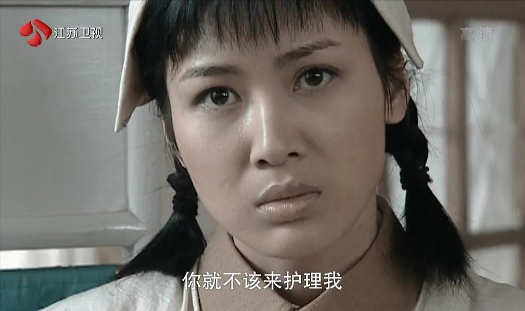 舍不得红唇眼线假睫毛，就别演女兵，这6位女星扮相才叫尊重观众