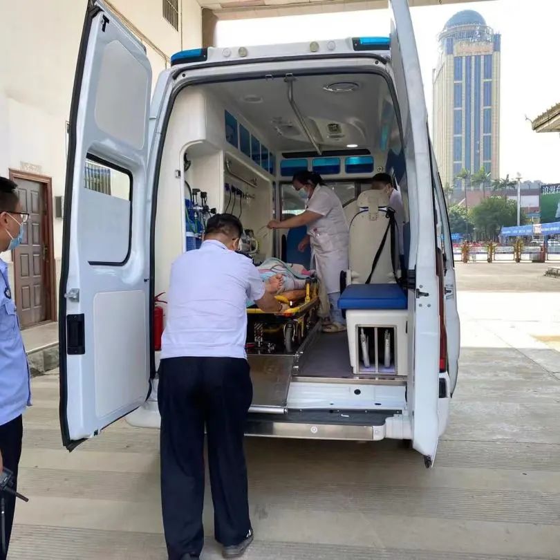 瑞丽边防检查站执勤一队队长,瑞丽口岸执勤