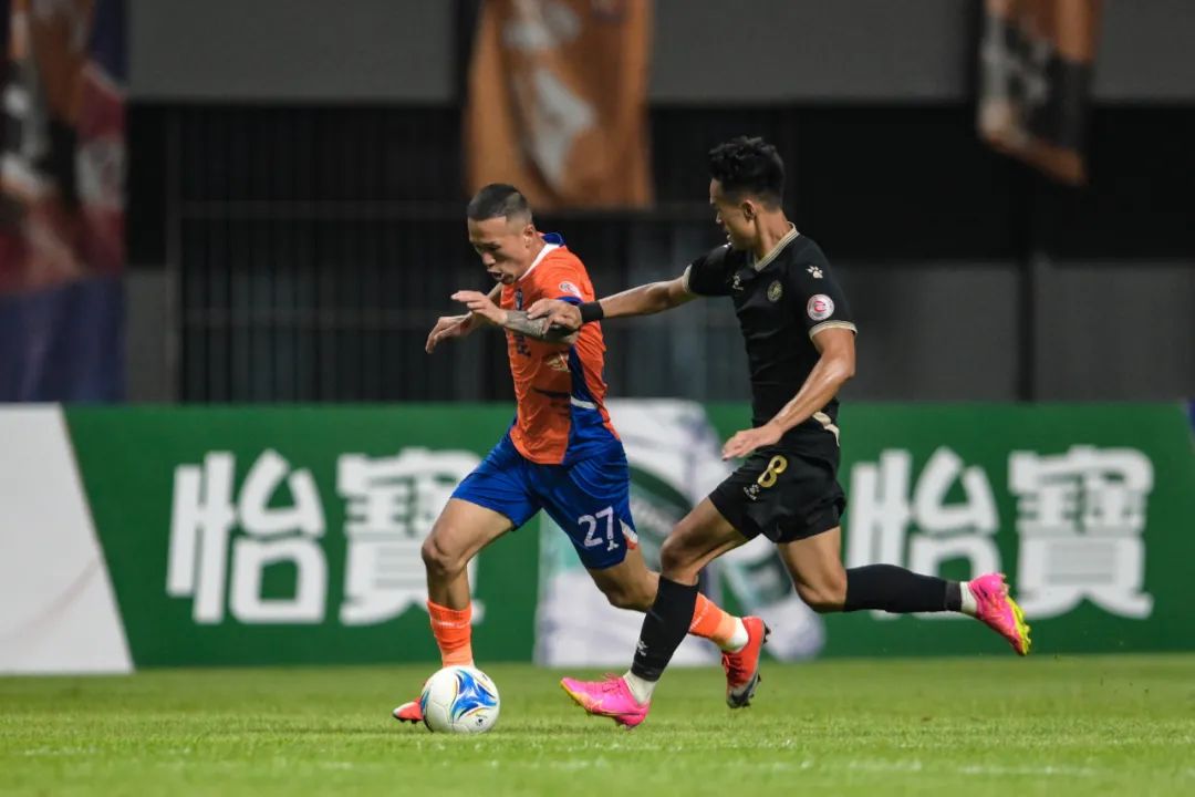 今天中乙最新战报消息,青岛红狮1比0大连智行的进球