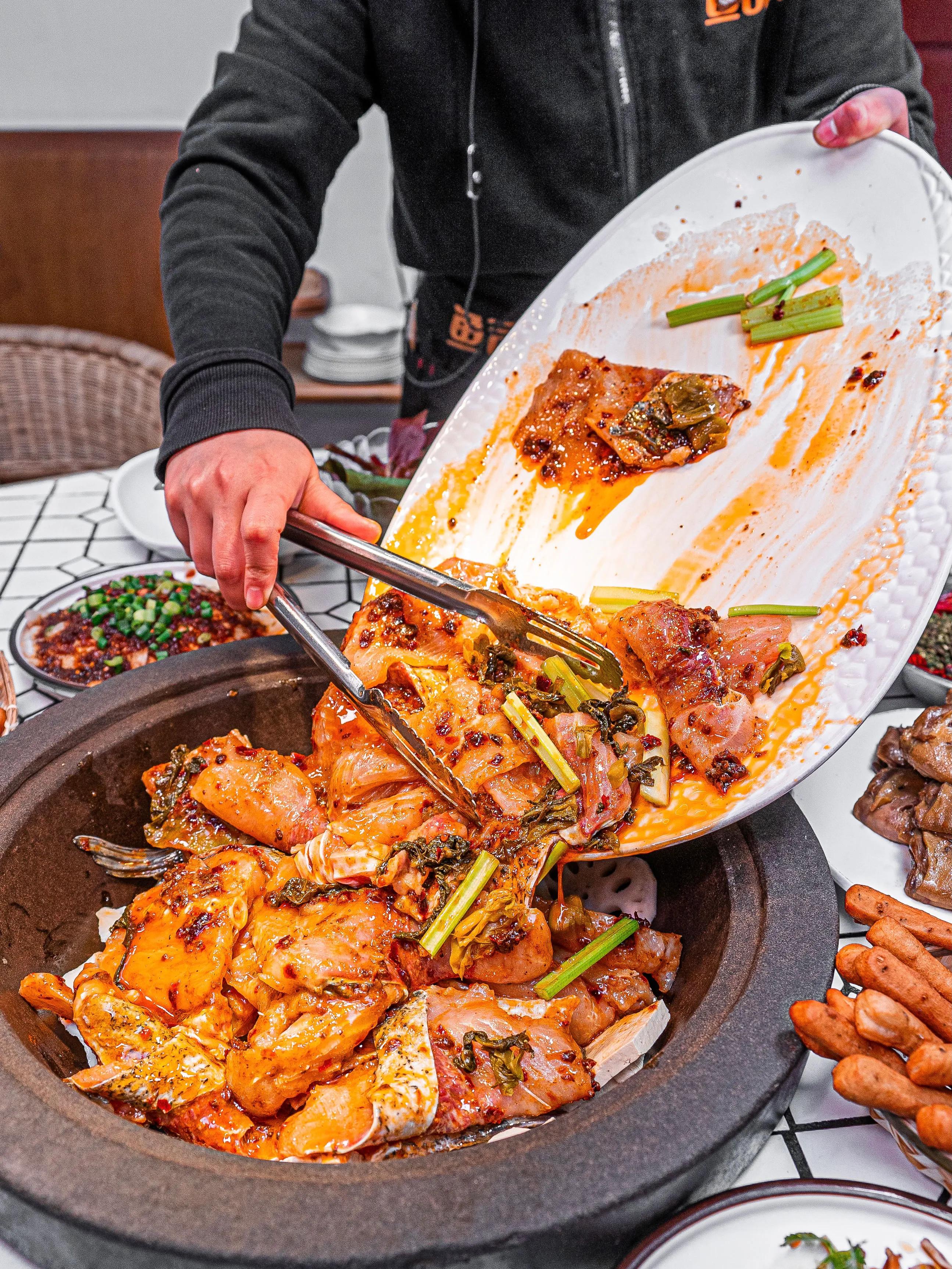 重庆石锅鱼蒸汽,重庆茶园蒸汽石锅鱼