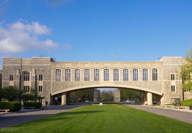 女学生拒绝做题教室被刺死,女学霸被杀事件