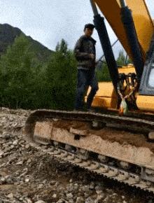 老婆包里发现的卡,老婆包里发现了啥