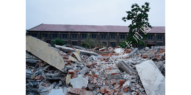 92岁老妈去世留下三个智障儿子,78岁老妈去世后三个女儿争房产