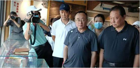 弘扬体育精神诗歌献礼*党**的“二十大”马拉松诗歌诵读会在合肥举行