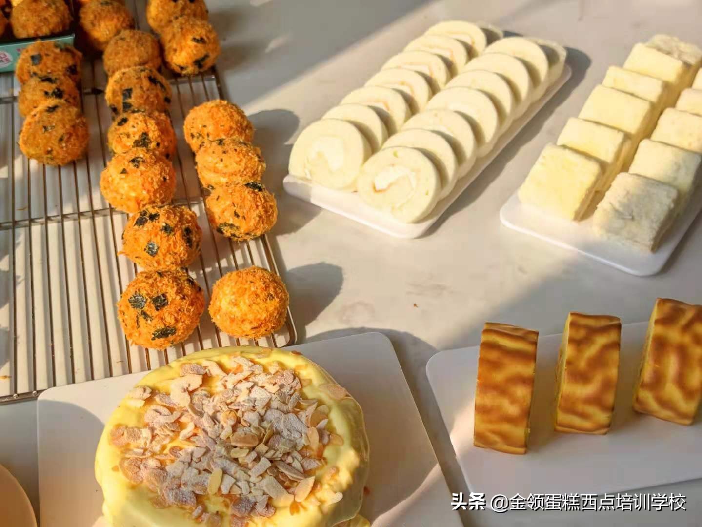 新手小白在哪里学做烘焙比较合适,烘焙入门从零开始学烘焙