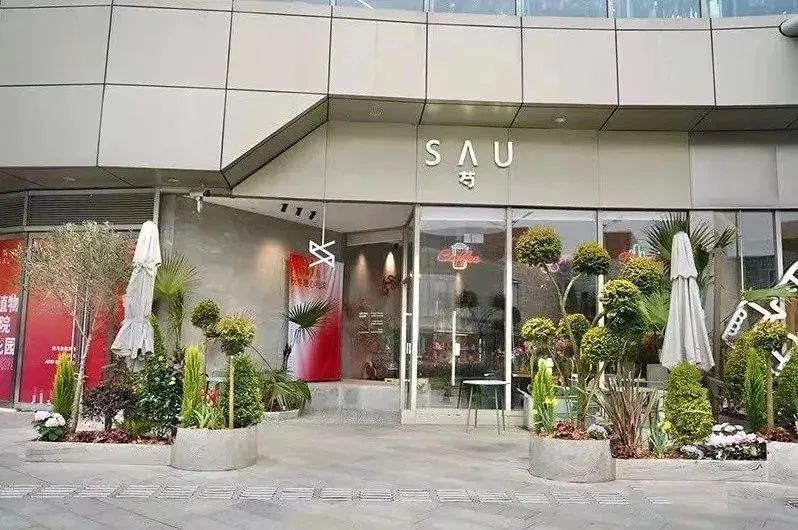 无锡两个爱花的小姐姐，开了家“宝藏”花店，对接奢侈品牌，业绩步步攀升