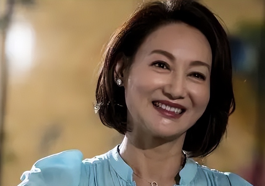 惠英红影后图片,惠英红拿过几个影后