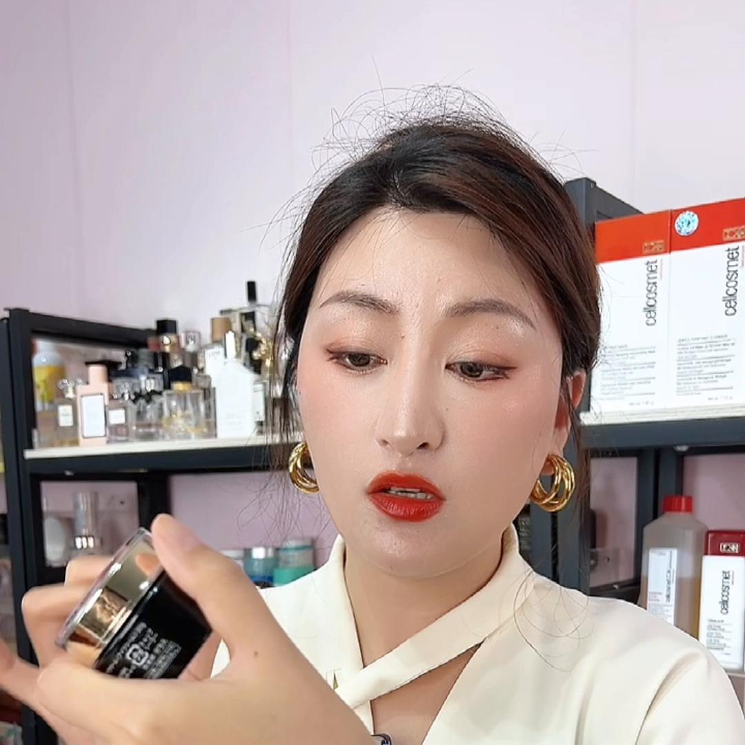 sk2眼霜和雅诗兰黛眼霜哪个好,智妍眼霜和抗蓝光眼霜哪个效果好