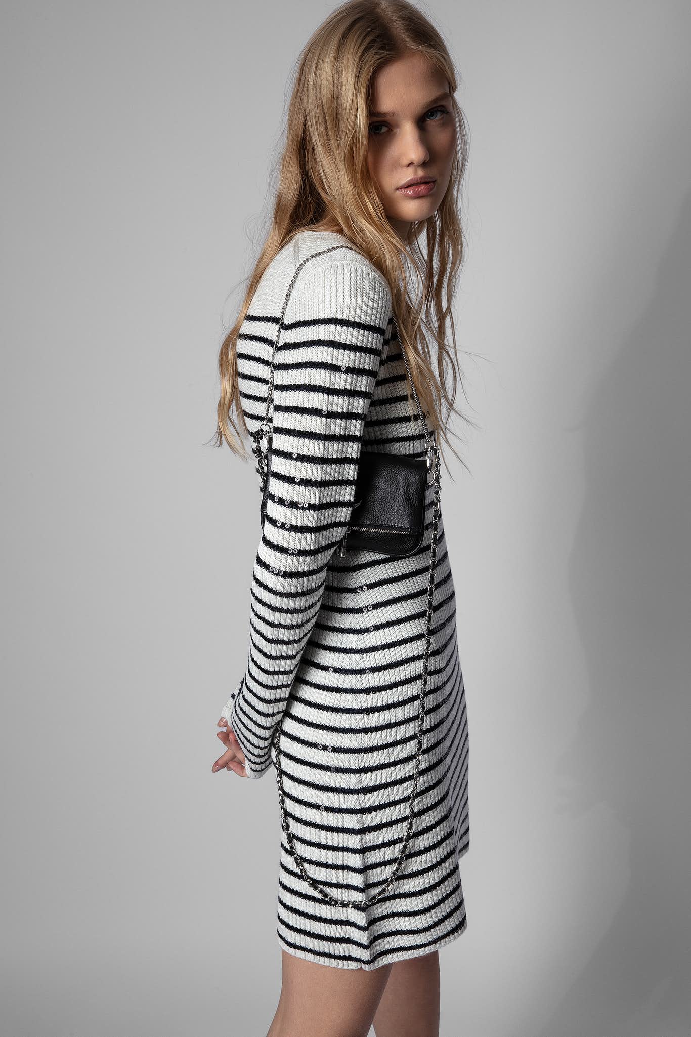 摆脱束缚释放自己,摆脱束缚穿出自我潮流男士之选