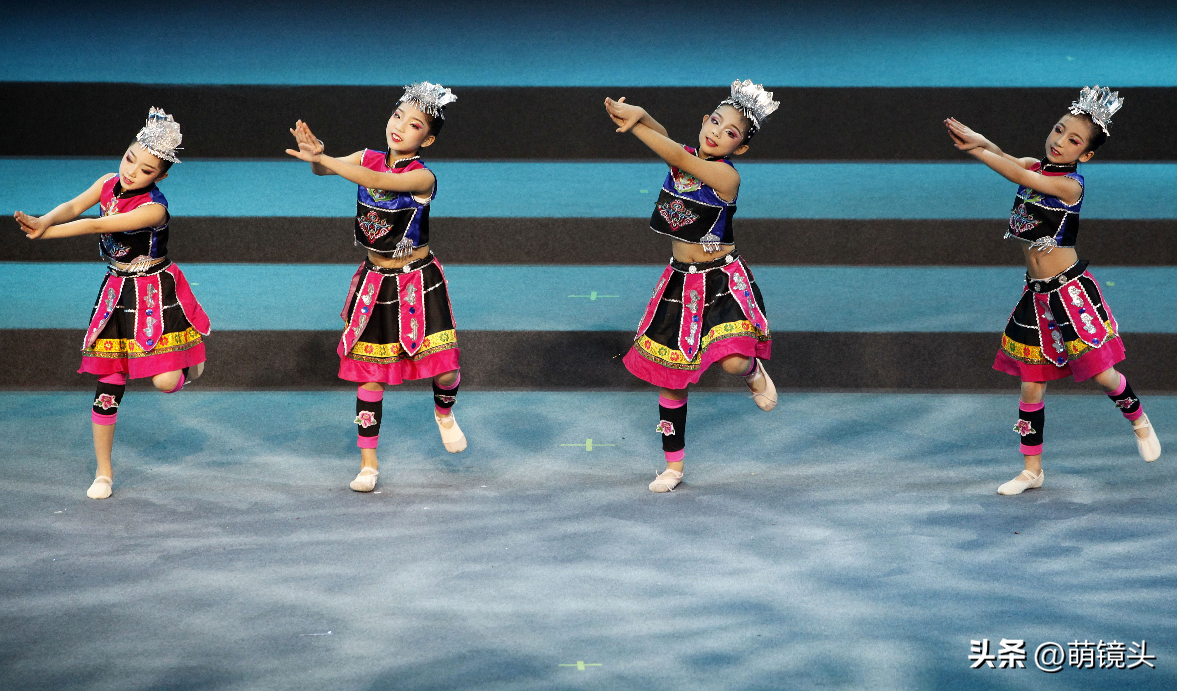 “特奥万里行我们都是好朋友·融合艺术汇”演出活动在西安举行