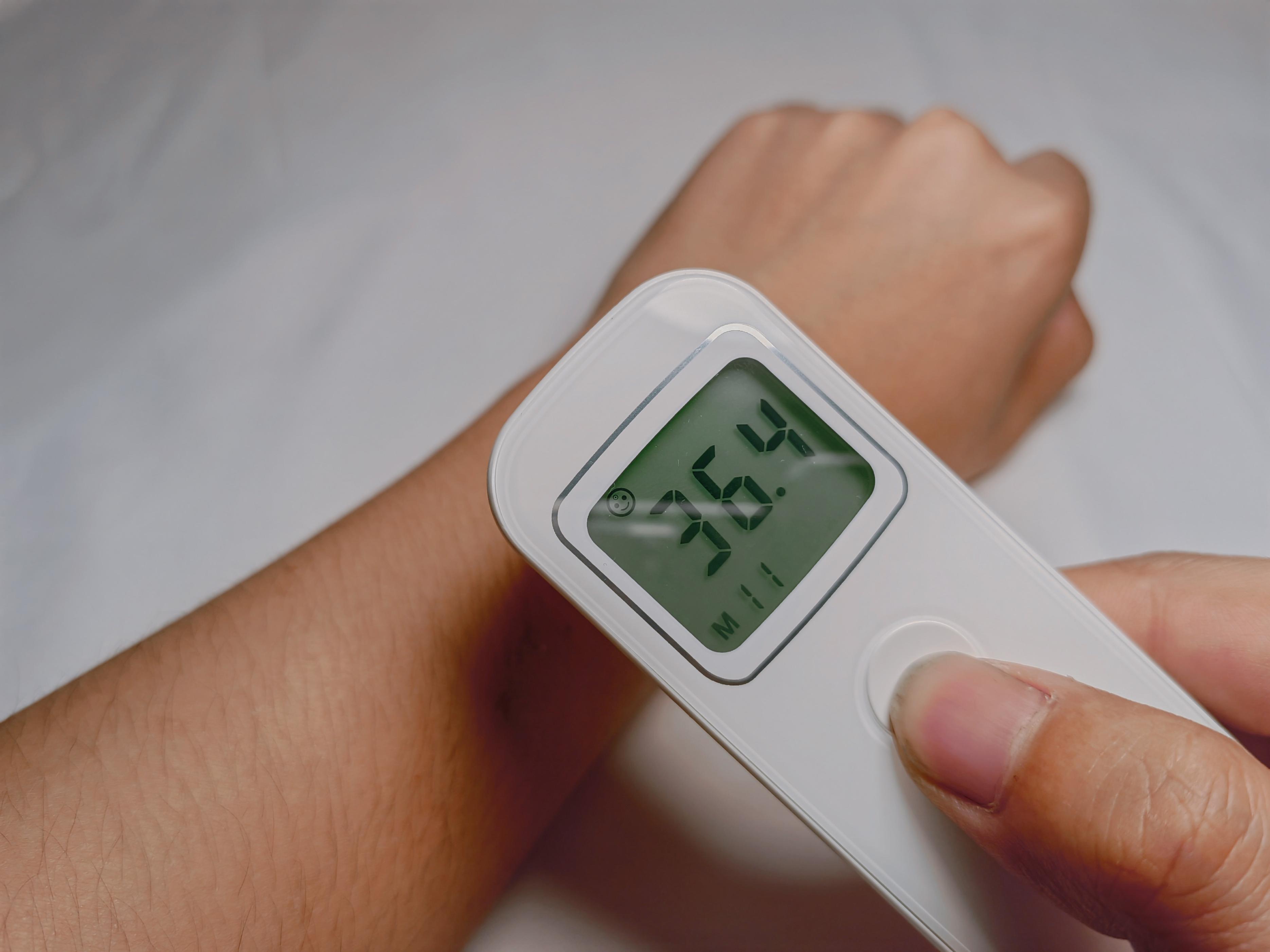 爱奥乐红外线体温计售后服务,家庭用的红外线体温计