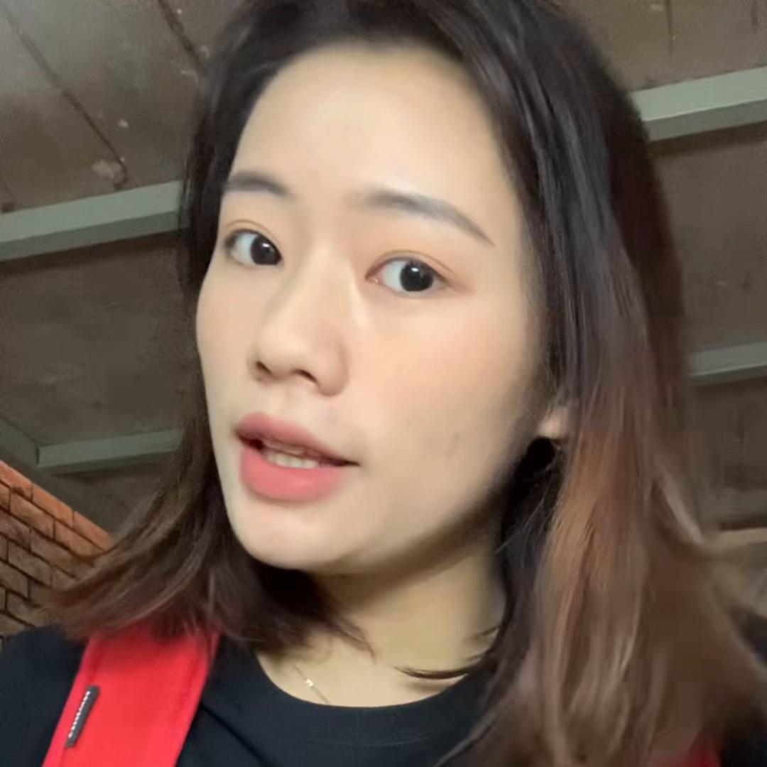 没有女生可以拒绝包，我大姨也是#女大学生#日常vlog...