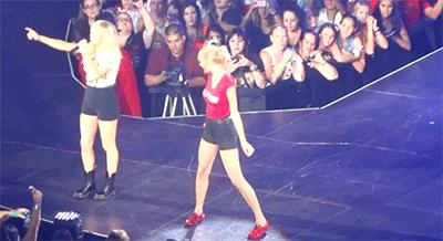 真相是,她拒绝了