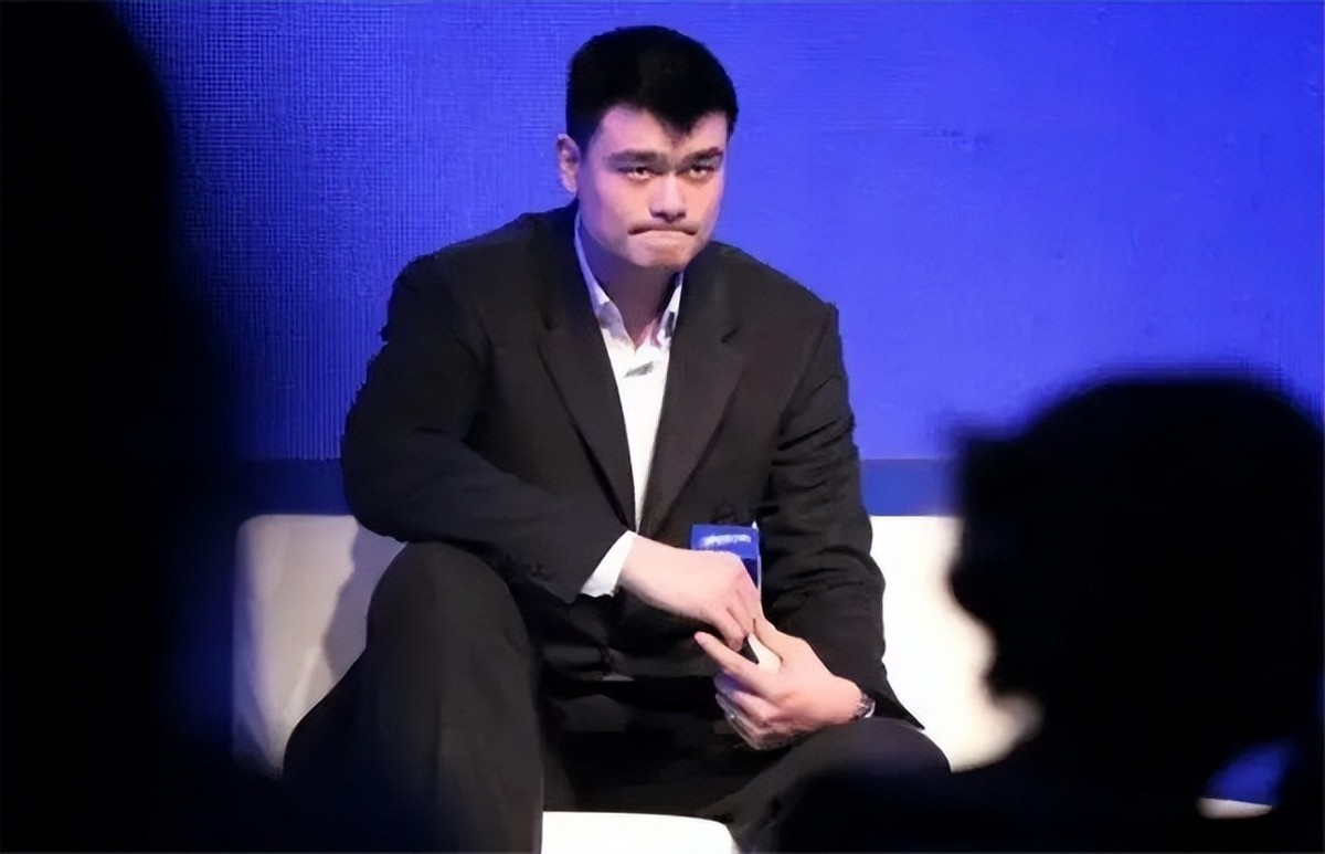 姚明与妻子叶莉,姚明妻子叶莉体重多少