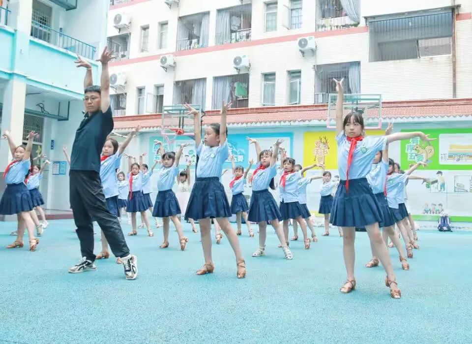 小学课后服务语文,金康园小学课后服务课