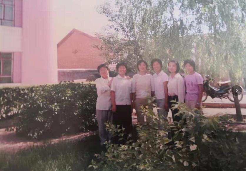 跨国恋嫁到国外,相差19岁的跨国恋