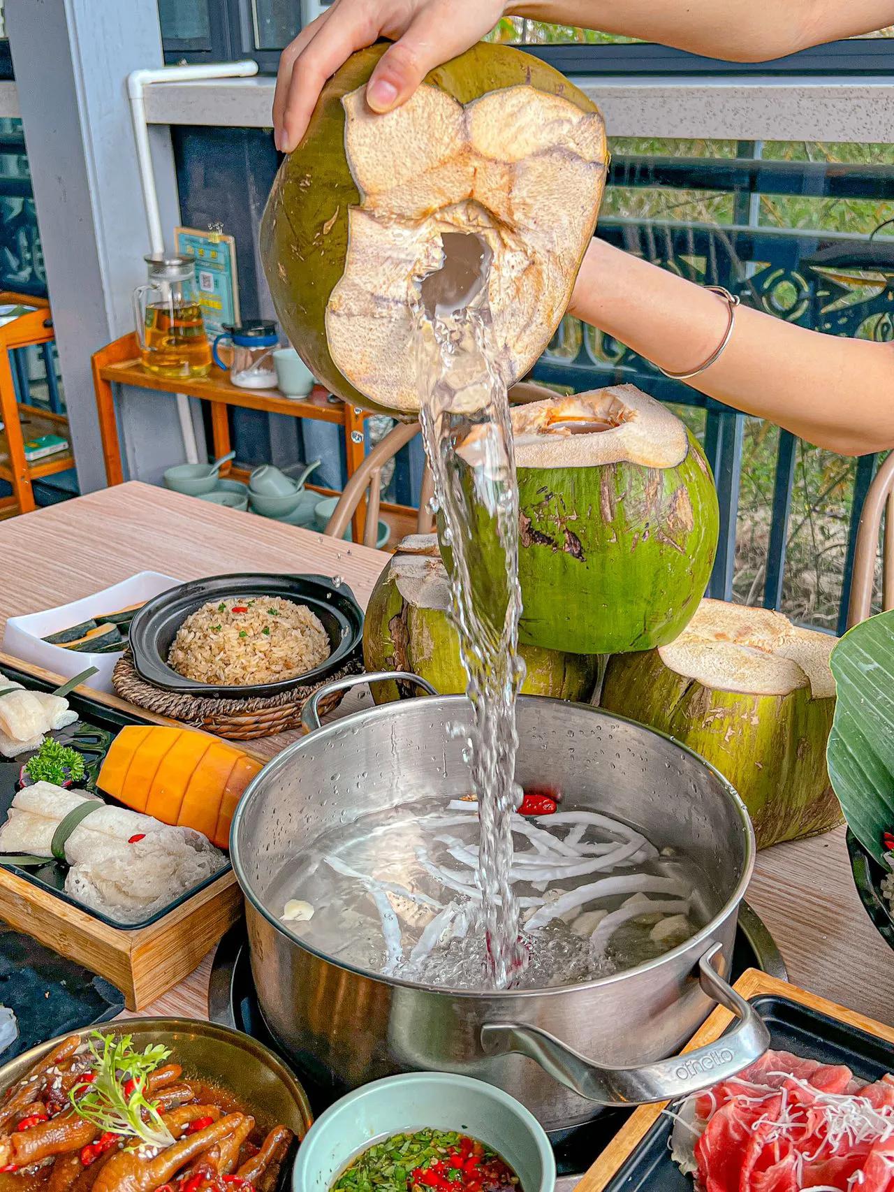 三亚最实惠的椰子鸡,三亚值得推荐的椰子鸡