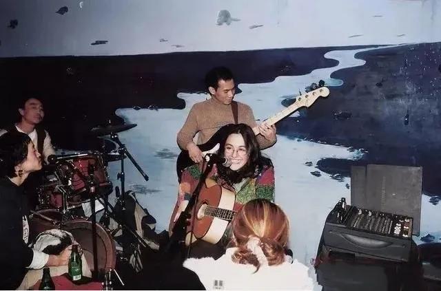 刘烨和妻子是如何相识的,刘烨荧幕情侣