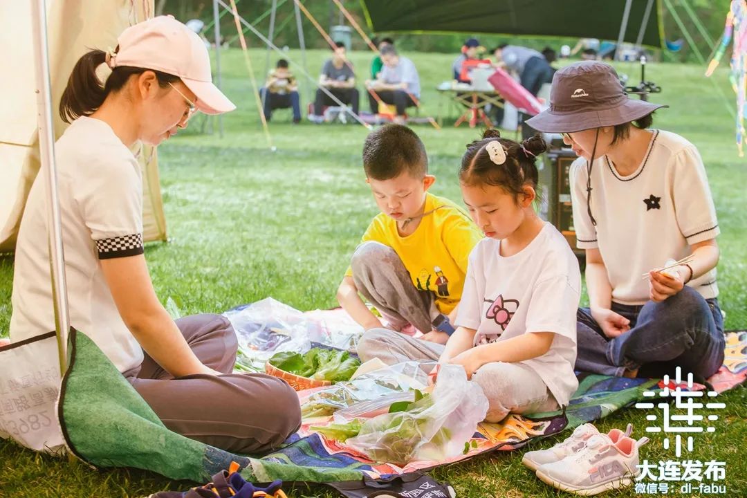 大连槐花香景点,大连槐花季美景