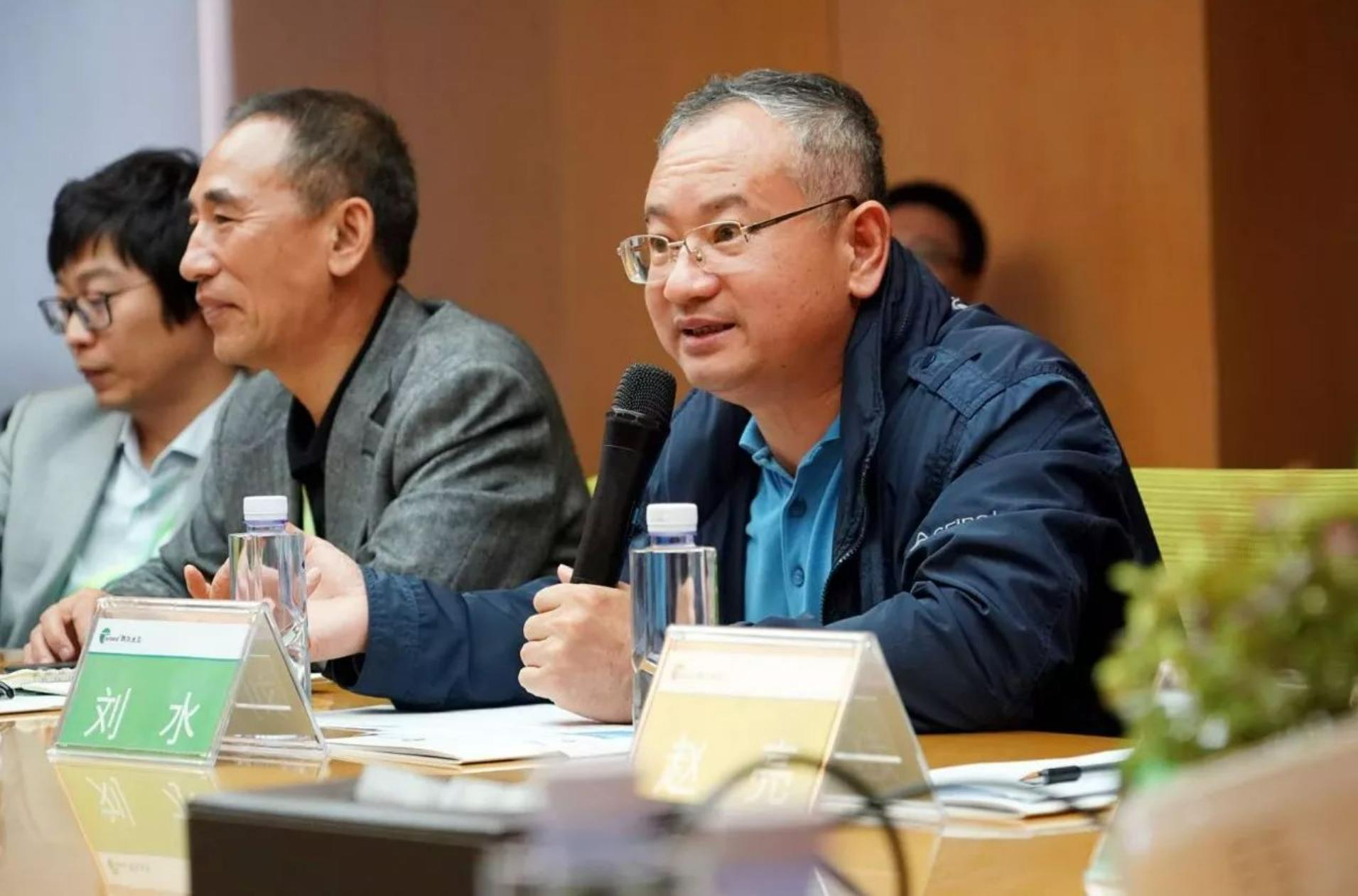 广东梅州1个县，走出4位富豪，首富北京大学毕业，2人卖水泥起家