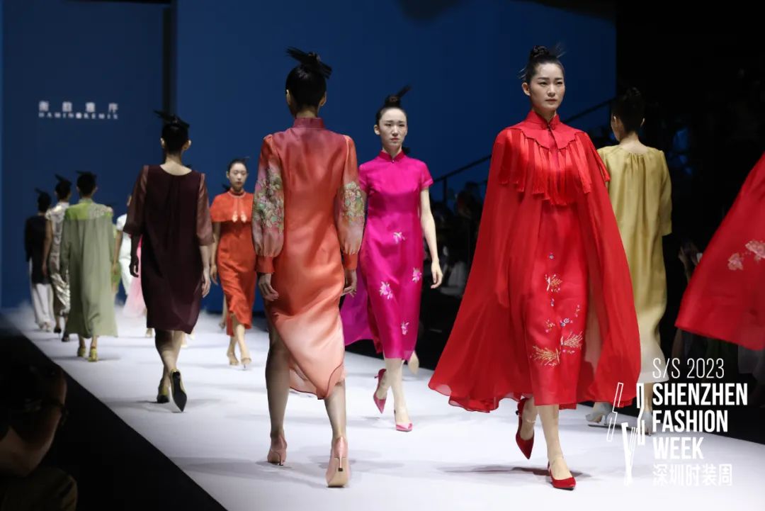 衡韵雅序服装郑州店,衡韵雅序郑州机场