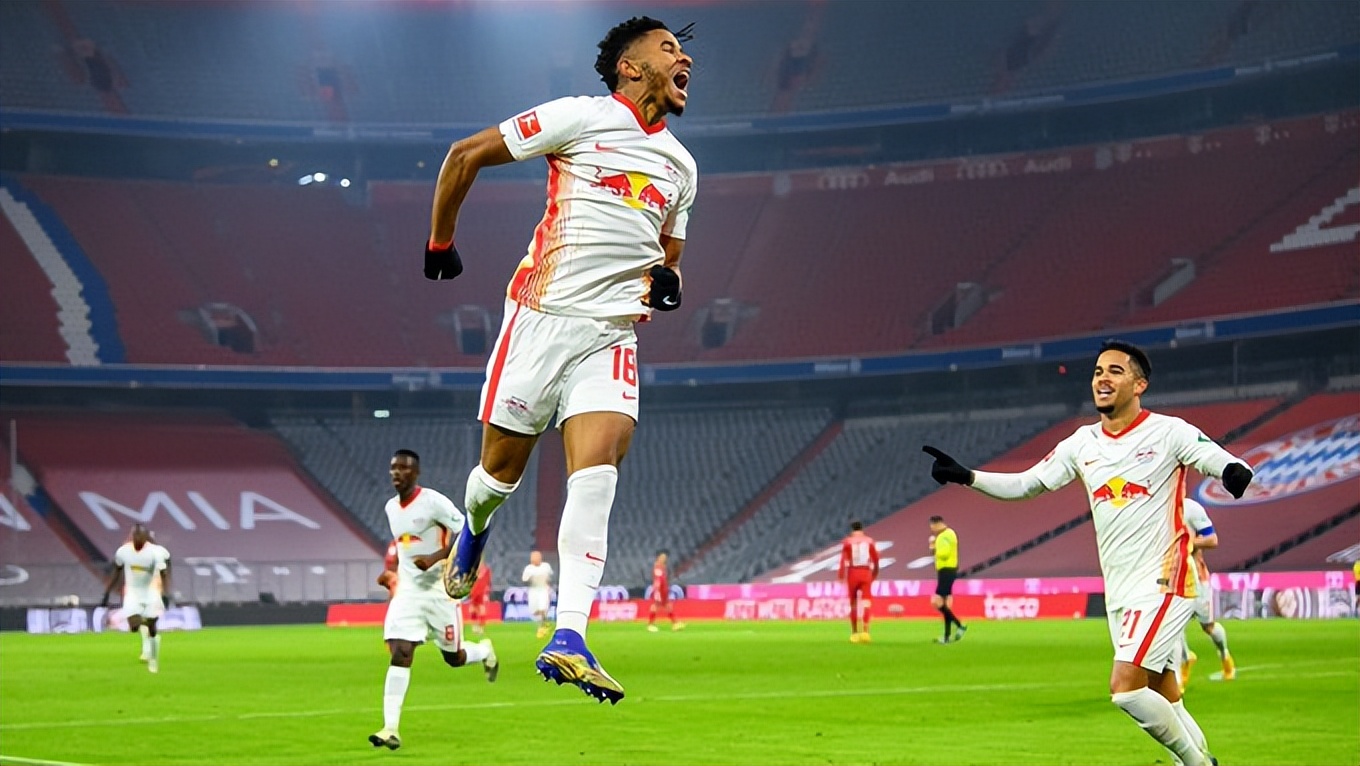 每日足坛新闻头条,足坛每天转会最新动态