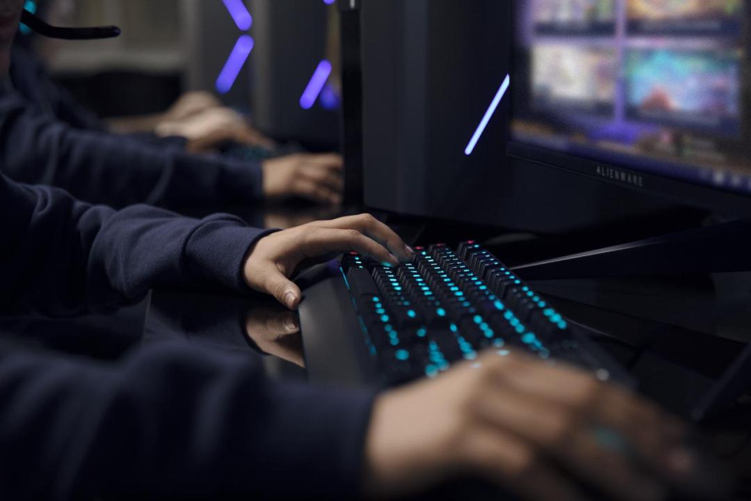 官方旗舰店alienware外星人aw768,广州alienware外星人专卖店